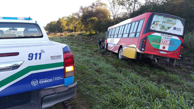 Colectivo despistó en la ruta 11 por falla mecánica