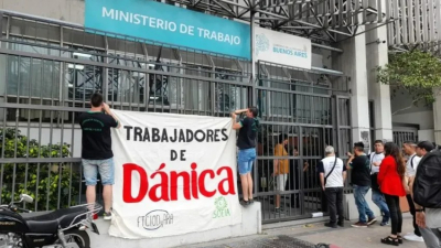 Se perdieron 223 mil empleos formales y 15 mil empresas