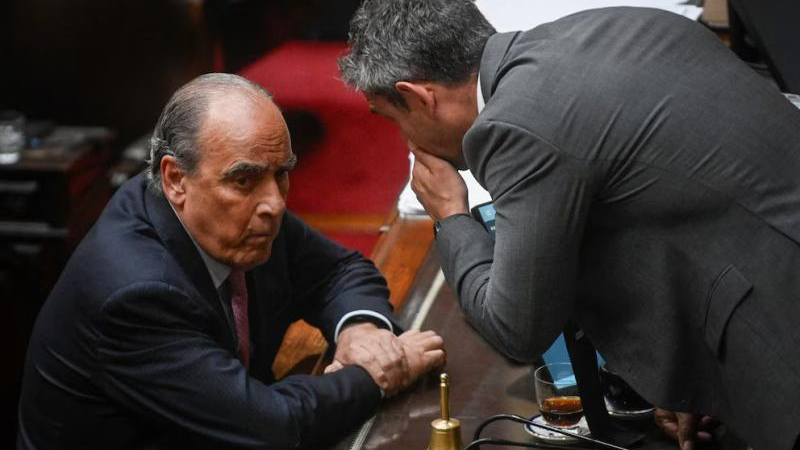 Para Francos es una maniobra política y afirmó que el gobierno está "tranquilo"