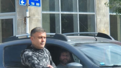 Puerta giratoria: el "rey de los inhibidores" salió en libertad y cometió violenta entradera