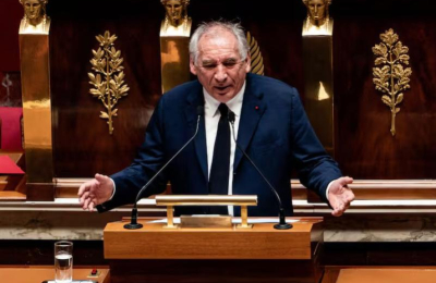 Macron deberá buscar a su cuarto primer ministro en un año