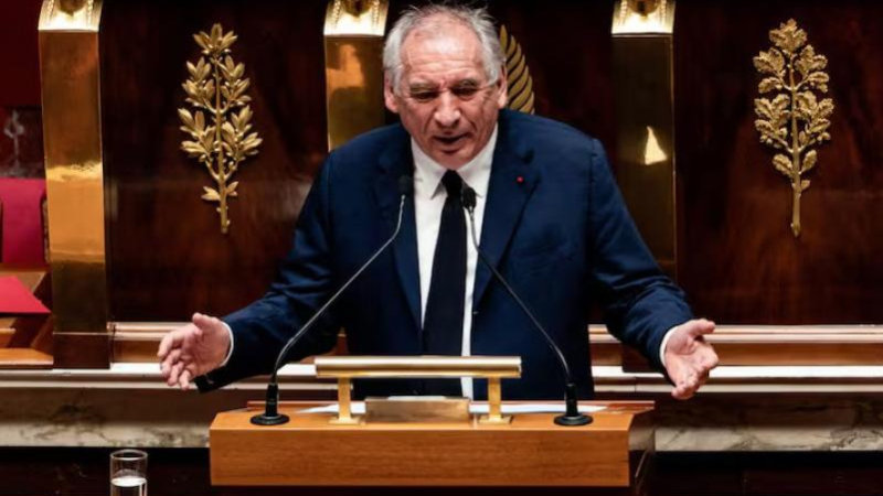 Macron deberá buscar a su cuarto primer ministro en un año