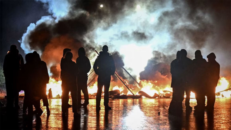 Bloqueos y detenidos durante una jornada de protesta
