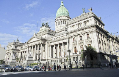 Semana de alta tensión en un Congreso cada vez más hostil al gobierno