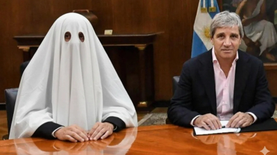 El "funcionario fantasma" que maneja la obra pública y atiende de los dos lados del mostrador