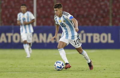Echeverri insistió pero Leverkusen no lo autoriza a jugar el Mundial