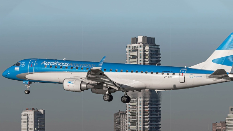 Aerolíneas Argentinas lanzó un plan para pagar pasajes en hasta 12 cuotas sin interés en vuelos nacionales