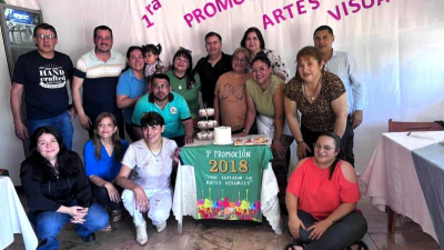 Reencuentro de la primera promoción de artes visuales en Las Garcitas