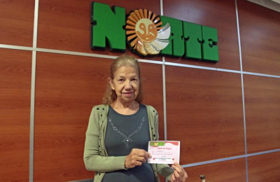 María Emilia Yurkevich recibió de NORTE su premio en vísperas del Día de la Madre