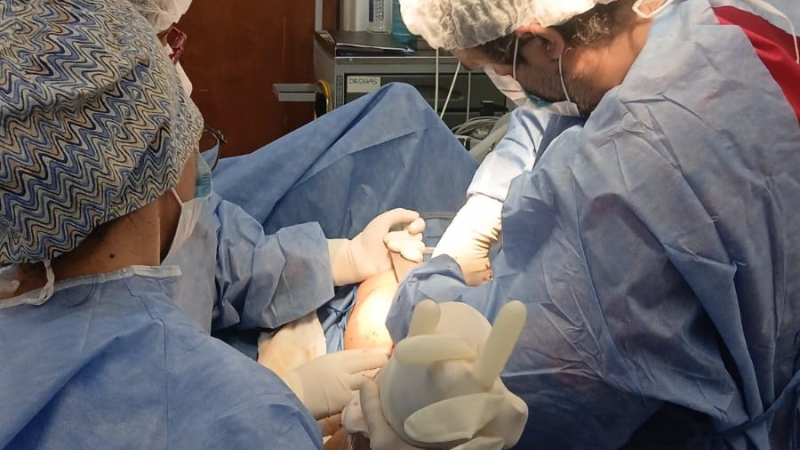 Formosa: primeras cirugías de reemplazo total de cadera y rodilla