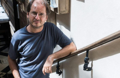 "Es cada vez más difícil encontrar tiempos, lugares y concentración para leer"