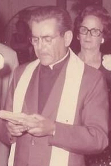 Padre Montaña Santa Rita.jpg
