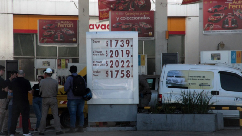 El litro de combustibles premium ya supera los $ 2000 en el Chaco