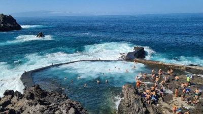 Cuatro muertos y 20 heridos por una ola gigante en Islas Canarias