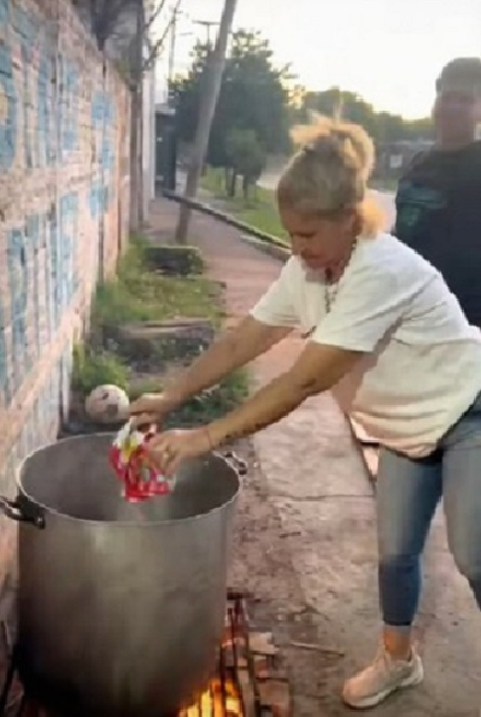 aiease_1765634489075.jpg
