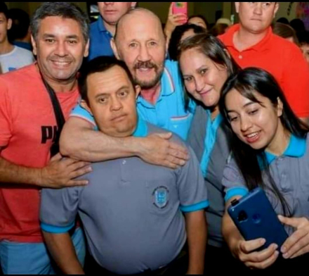 Miers con el Gobernador.jpg