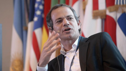 lucas llach.jpg
