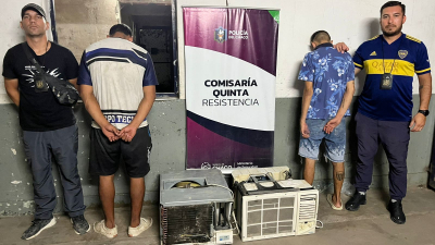 Robaron dos aires acondicionados de una escuela, intentaban venderlos y terminaron detenidos