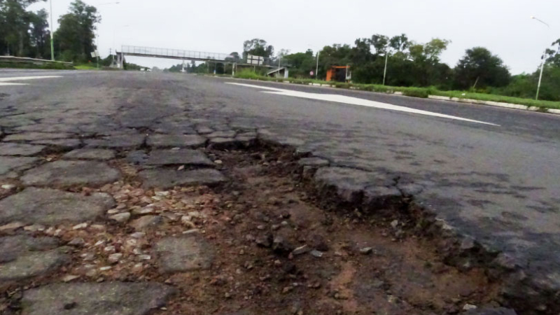 Con las rutas cada vez peores, se inició el proceso para aumentar los peajes