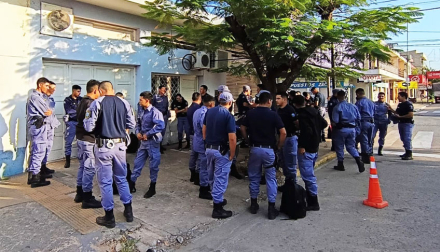 policias