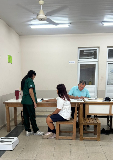 Controles de salud estudiantes secundarios de Villa Escolar (8).jpeg