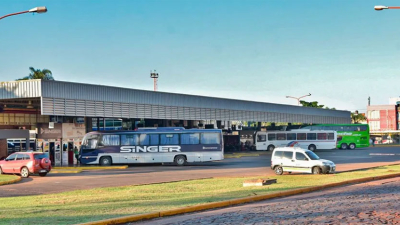Hallaron sin vida a una pasajera a bordo de un micro que llegó a la terminal