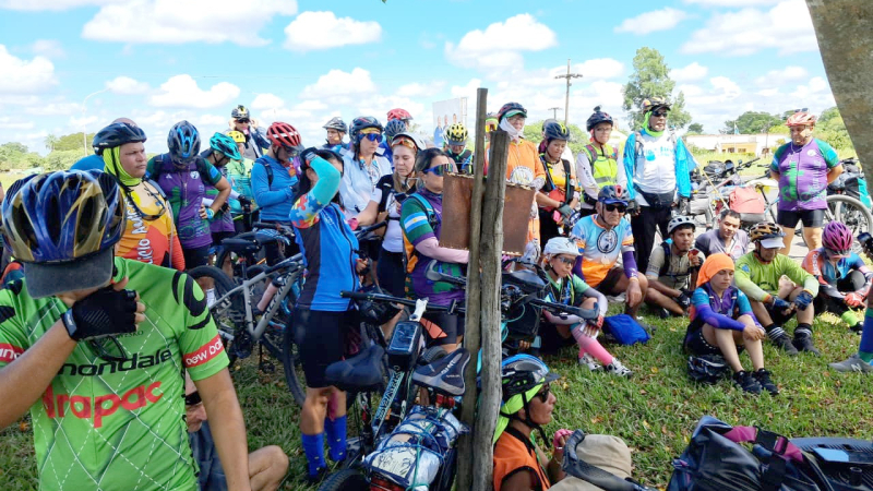 Ciclistas chaqueños en el Vía Crucis más largo del mundo