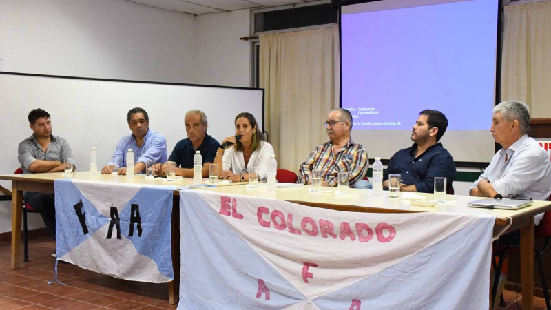 La presidenta de la FAA se reunió con productores