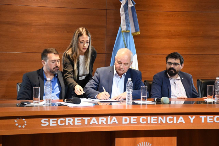 firma convenio electromedicina (1).jpg