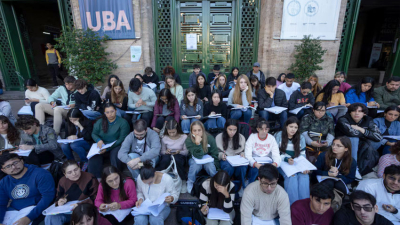 El gobierno decide si acata hoy el financiamiento universitario