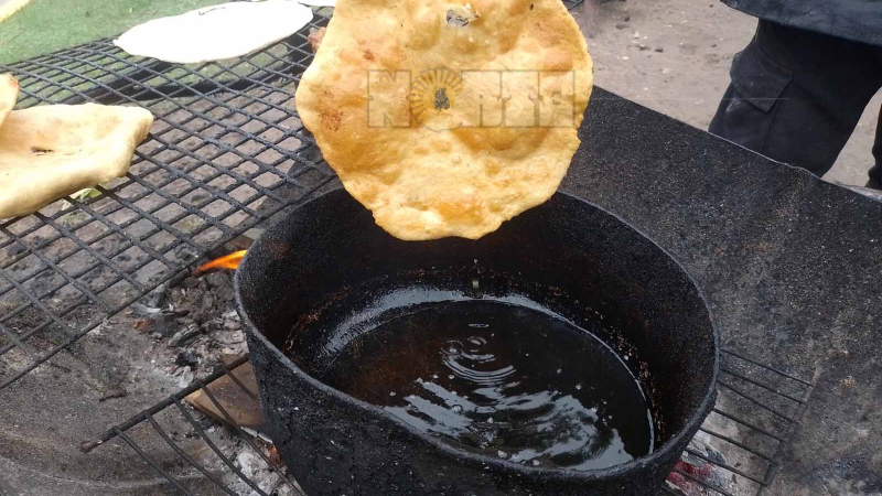 Las tortas fritas y parrillas, protagonistas del viernes otoñal en Resistencia
