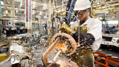 La industria perdió 80 mil empleos formales durante la gestión de Milei
