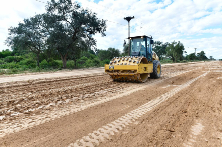 obra de acceso principal a El Potrillo 1.jpg