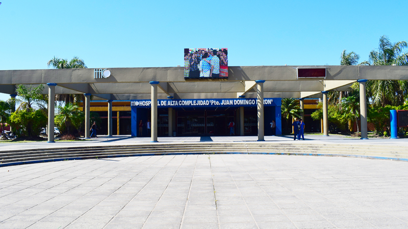Padres agradecen por excelente atención a su hija