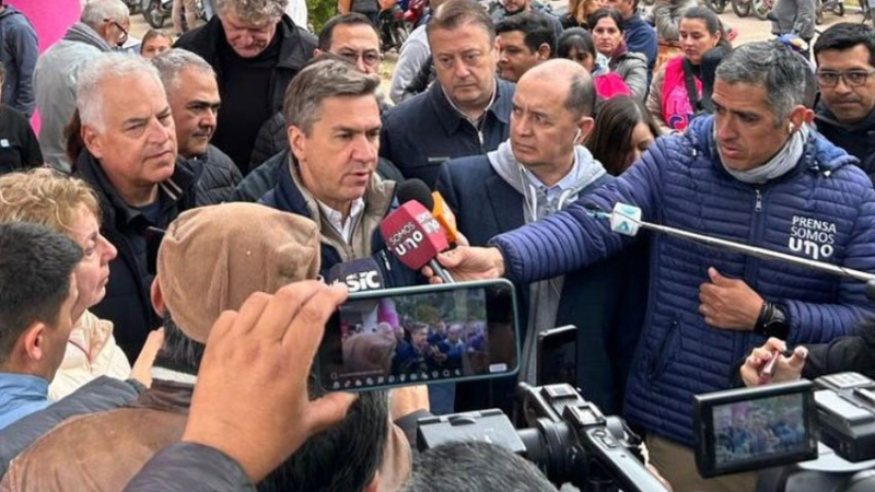 El gobernador Leandro Zdero llevó respuestas históricas a Villa Ángela