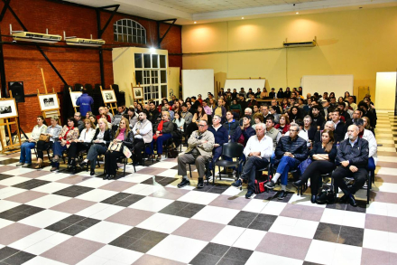 Daldovo presentó su libro (3).jpg