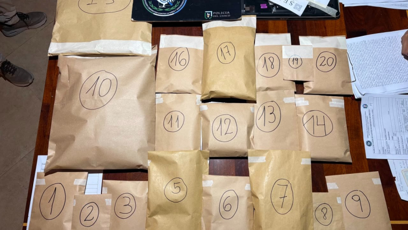 Allanamientos por millonaria estafa con criptomonedas: secuestran computadoras, celulares y más de 130 chips
