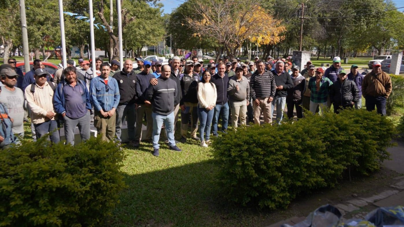 Entregaron nueva indumentaria a trabajadores de Servicios Públicos