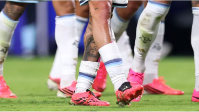 El predominio de los botines rosados y fucsias