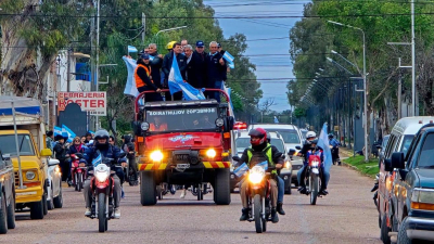 Los excombatientes de Las Breñas estuvieron acompañados por la comunidad