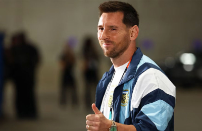A las 10, el canto de feliz cumpleaños a Messi