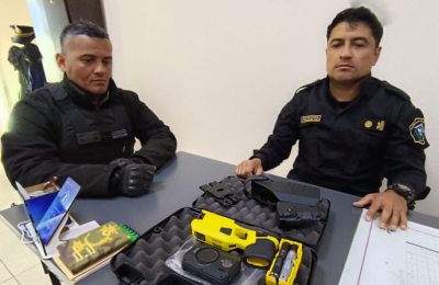 El dispositivo Taser está listo para ser utilizado en el combate contra el delito