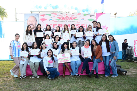 Tarde de kermesse y juegos comunitarios para las familias del barrio Antenor Gauna 3