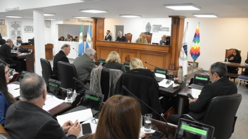 Slimel pidió recuperar una agenda "centrada en las demandas de la gente"