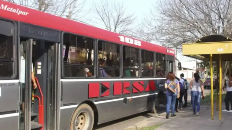 Picaluk se bajó de la reunión por el transporte público en la Legislatura