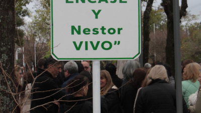 Resistencia identificó una plazoleta en homenaje a Amanda Encaje y Néstor Vivo