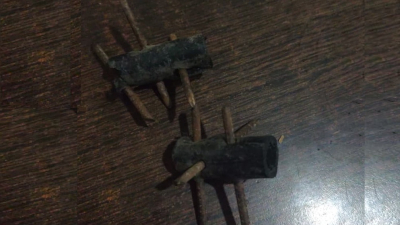Vecinos colocan miguelitos para frenar a los motociclistas