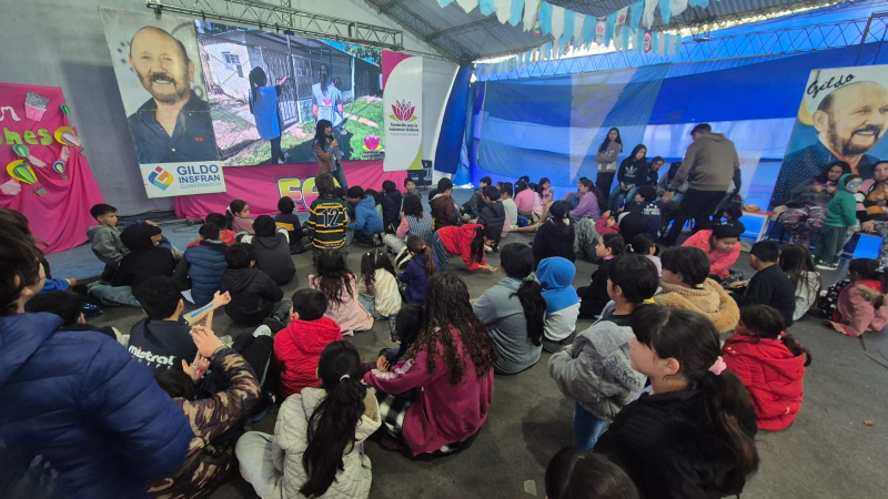 La FAS proyectó una película a niños de la Jurisdicción Cinco