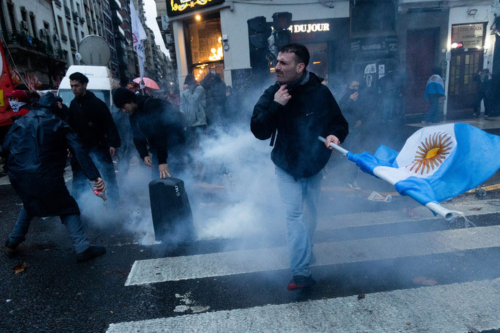 represion2