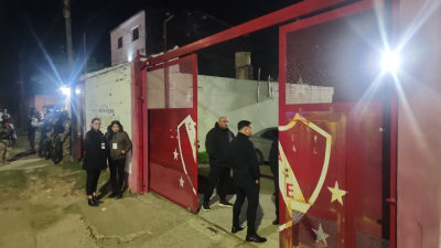 La fiesta terminó con faja de clausura por exceso de público